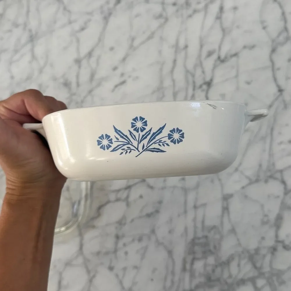 Corning Ware Cornflower Casserole Dish with Lid 1 qt 1960’s